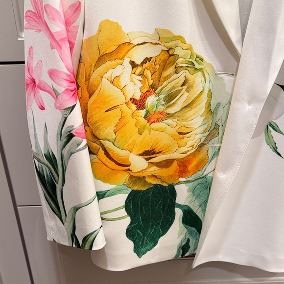 Karl Lagerfeld Women's Blazer with Floral Design - White, Pink, Yellow, Green - Picture 3 of 3